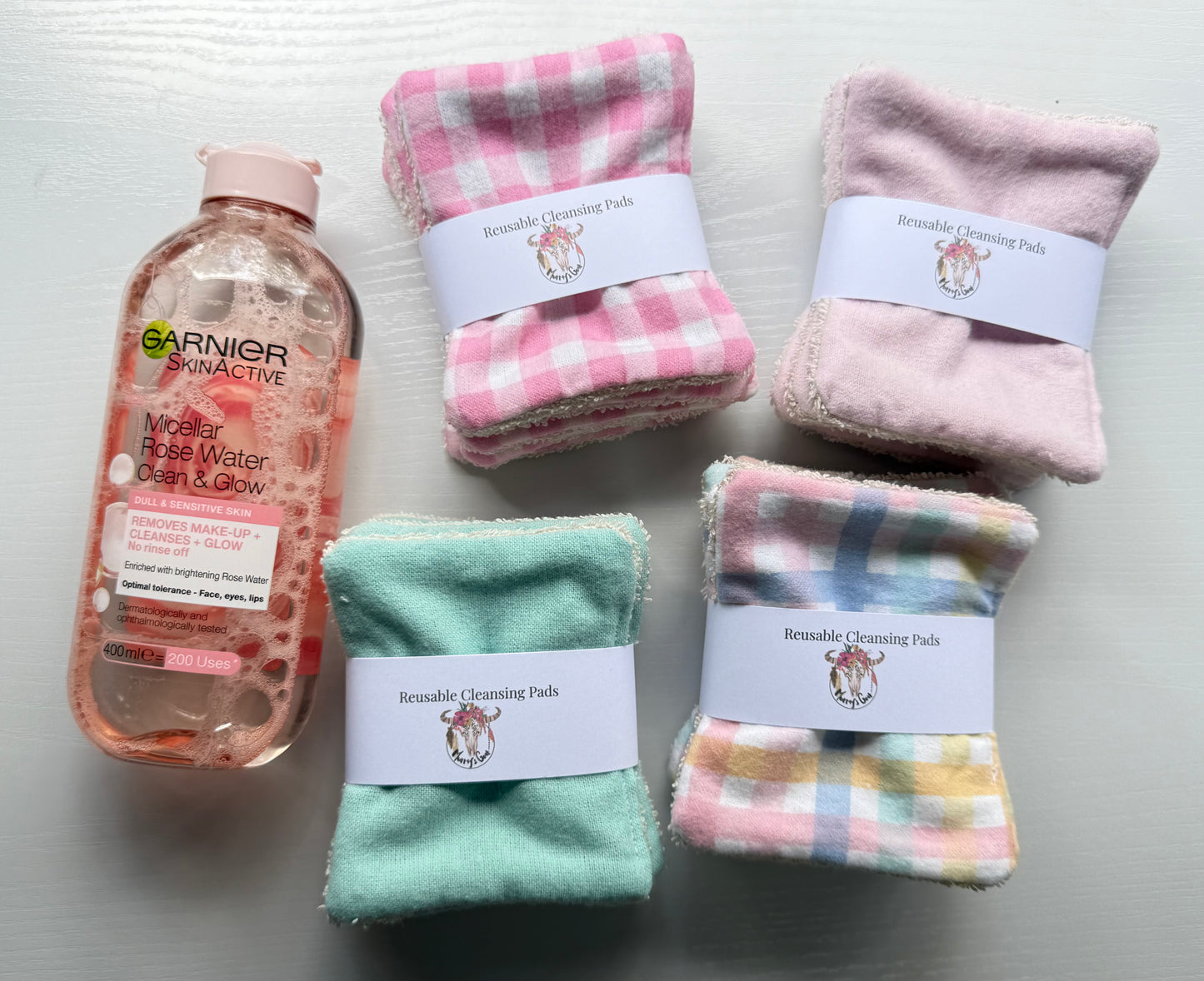 Reusable cleansing pads / makeup remover wipes